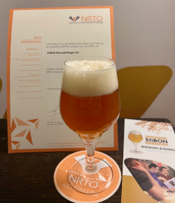 Biertje drinken op NRTO certificering